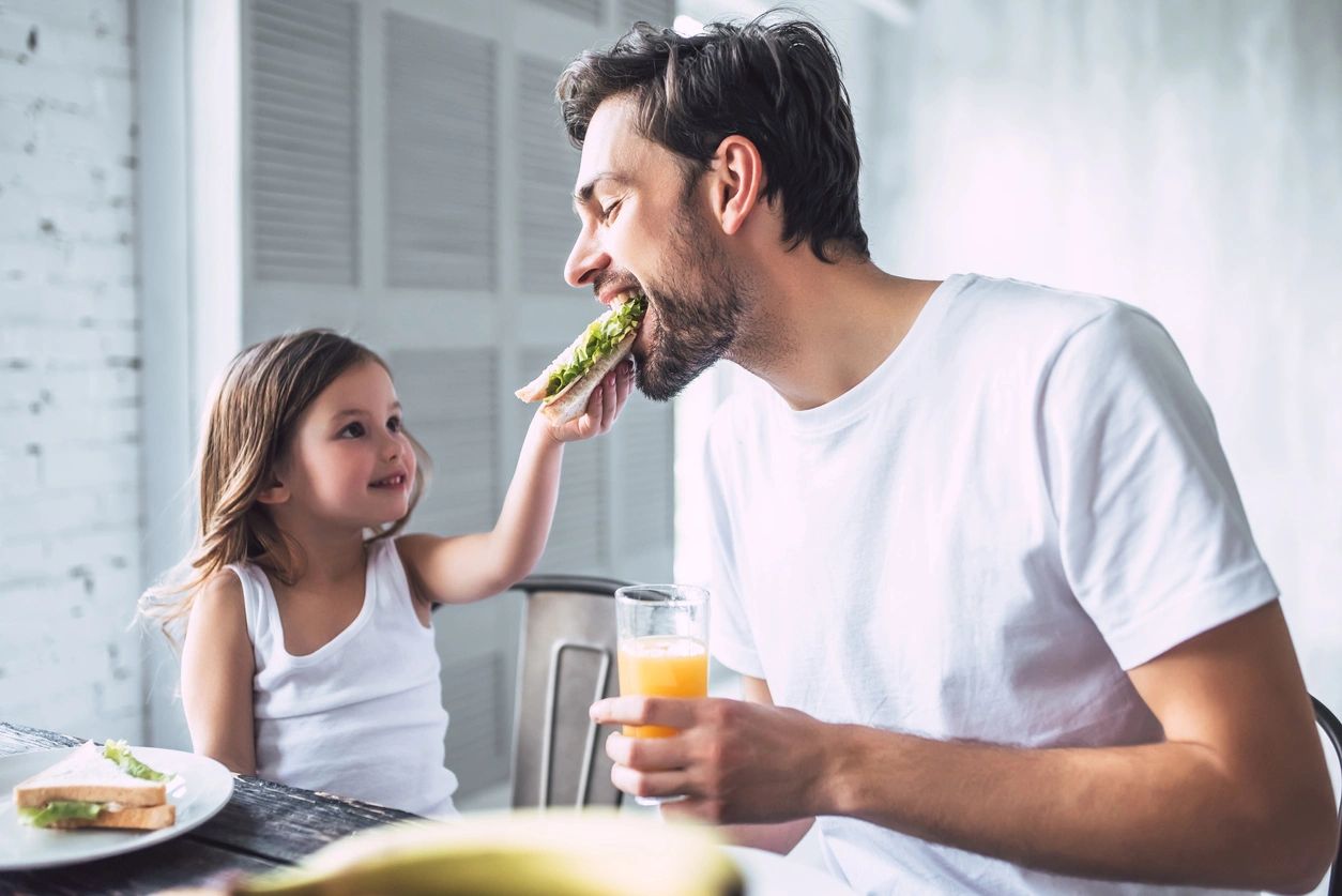 How to Create Mealtime Routines for Children